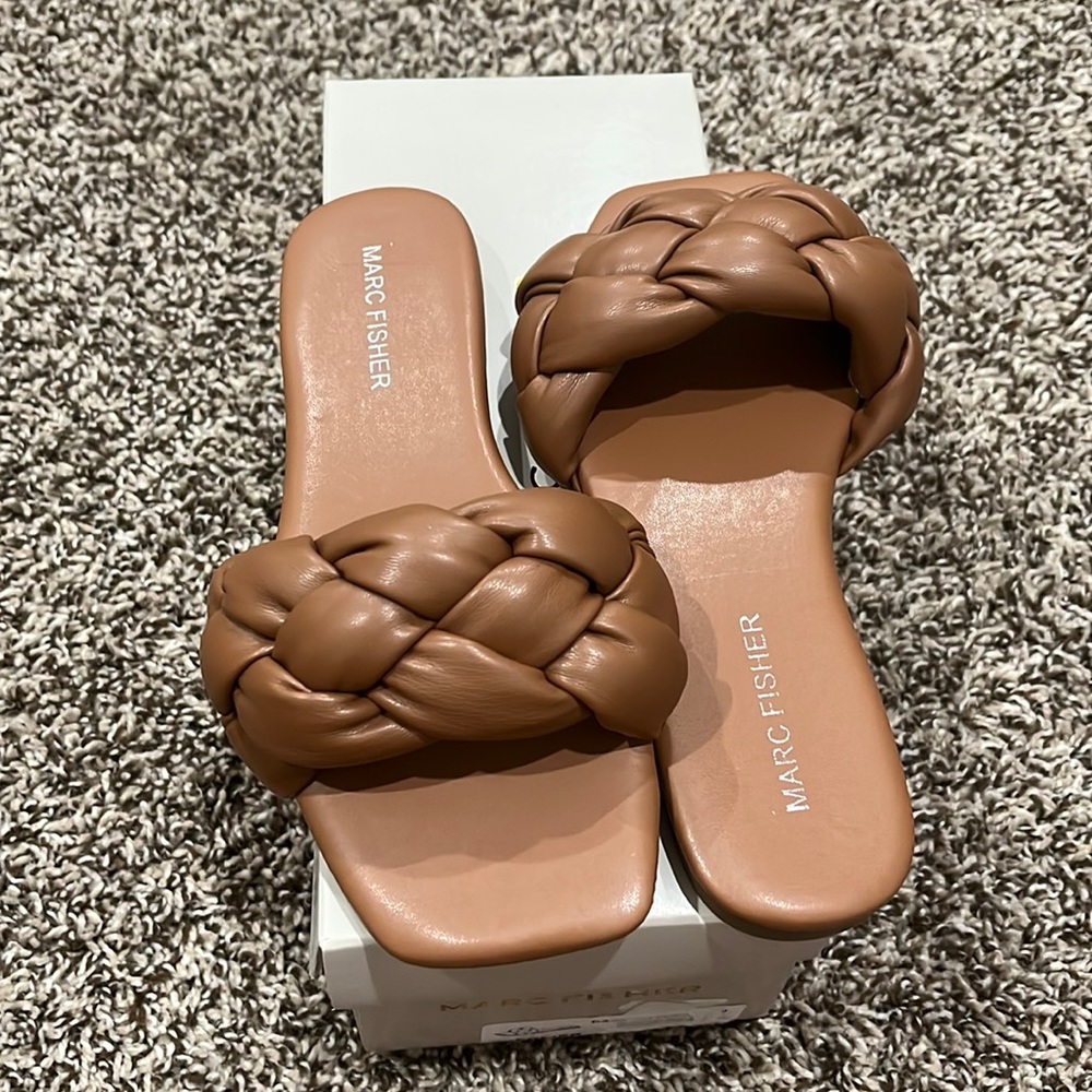 💥BRAND NEW 💥 Marc Fisher Folier dark natural braided sandal